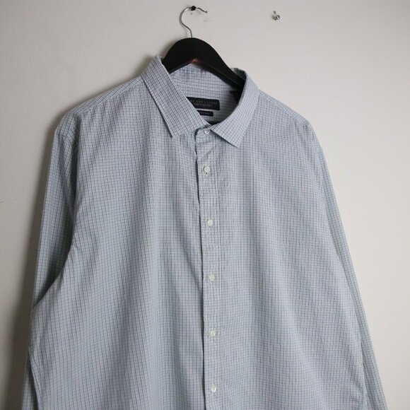 The Men's Bloomingdale's Green Multi Plaid Button Down Stretch Fabric Size 2XL - Picture 2 of 6